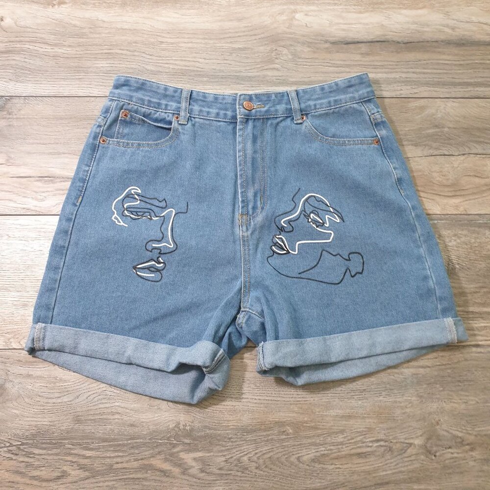 OrderPlus Womens Denim Shorts Abstract Face Graphic Size 2XL 30 In Waist Jeans